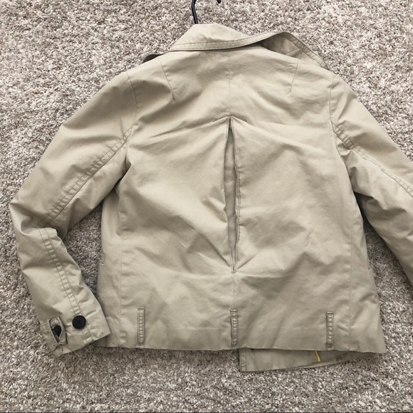 •••GAP Cropped Trenchcoat - Picture 6 of 7